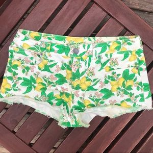 Victoria’s Secret Boyfriend Shorts, Lemon Green, Sml/6